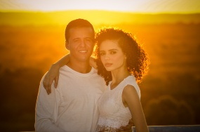 欧美黄昏情侣照图片